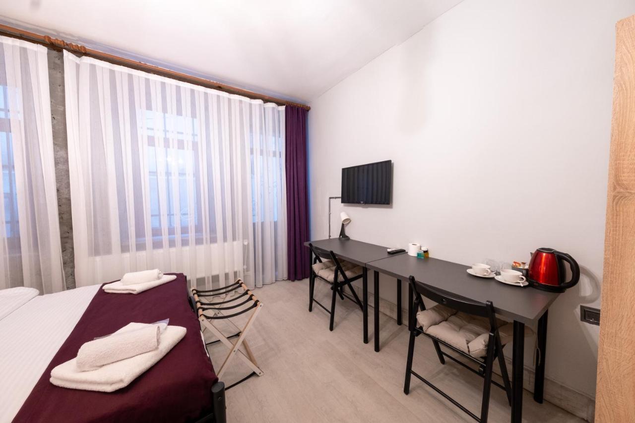 Frame & Suites Otel